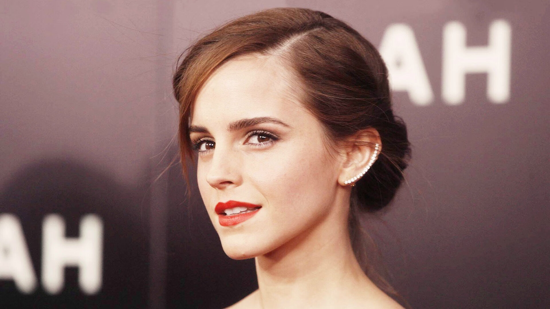 拜仁坐镇主场击败对手,实力仍不可小觑,拜仁站位